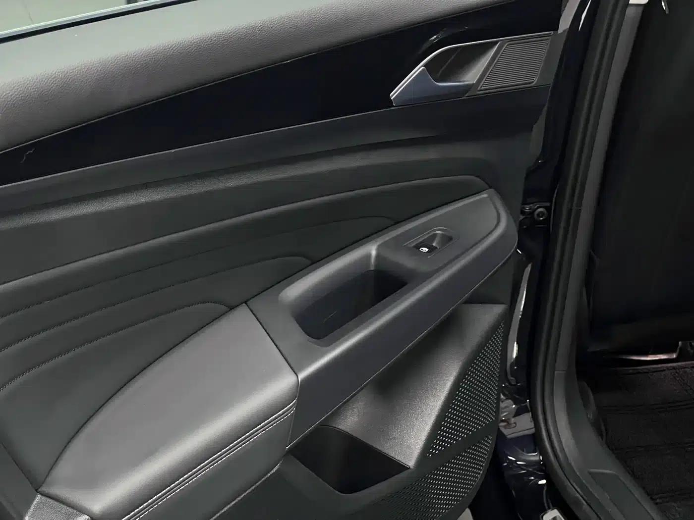 2025 Volkswagen Passat Outstanding Edition 330TSI Starry Sky Elite Edition — миниатюра 17