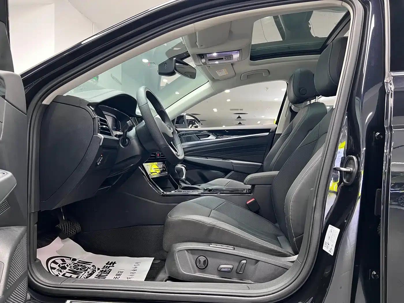 2025 Volkswagen Passat Outstanding Edition 330TSI Starry Sky Elite Edition — миниатюра 18
