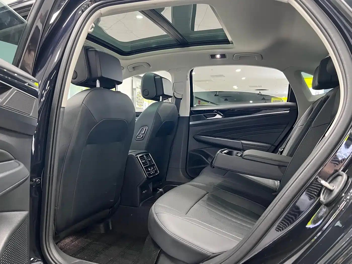 2025 Volkswagen Passat Outstanding Edition 330TSI Starry Sky Elite Edition — миниатюра 20