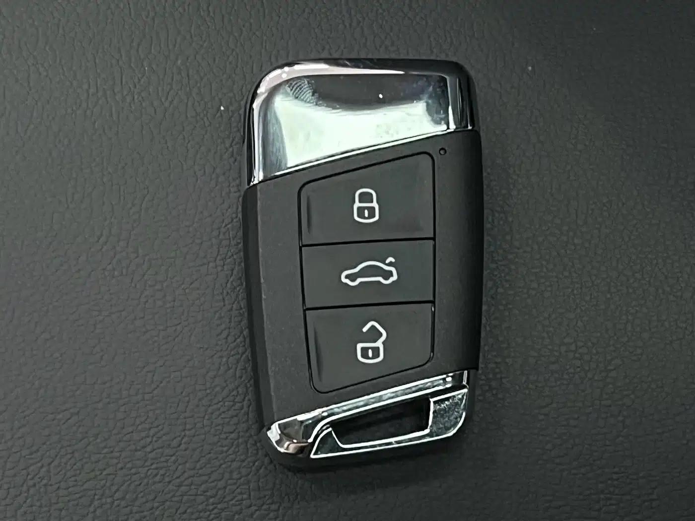 2025 Volkswagen Passat Outstanding Edition 330TSI Starry Sky Elite Edition — миниатюра 22