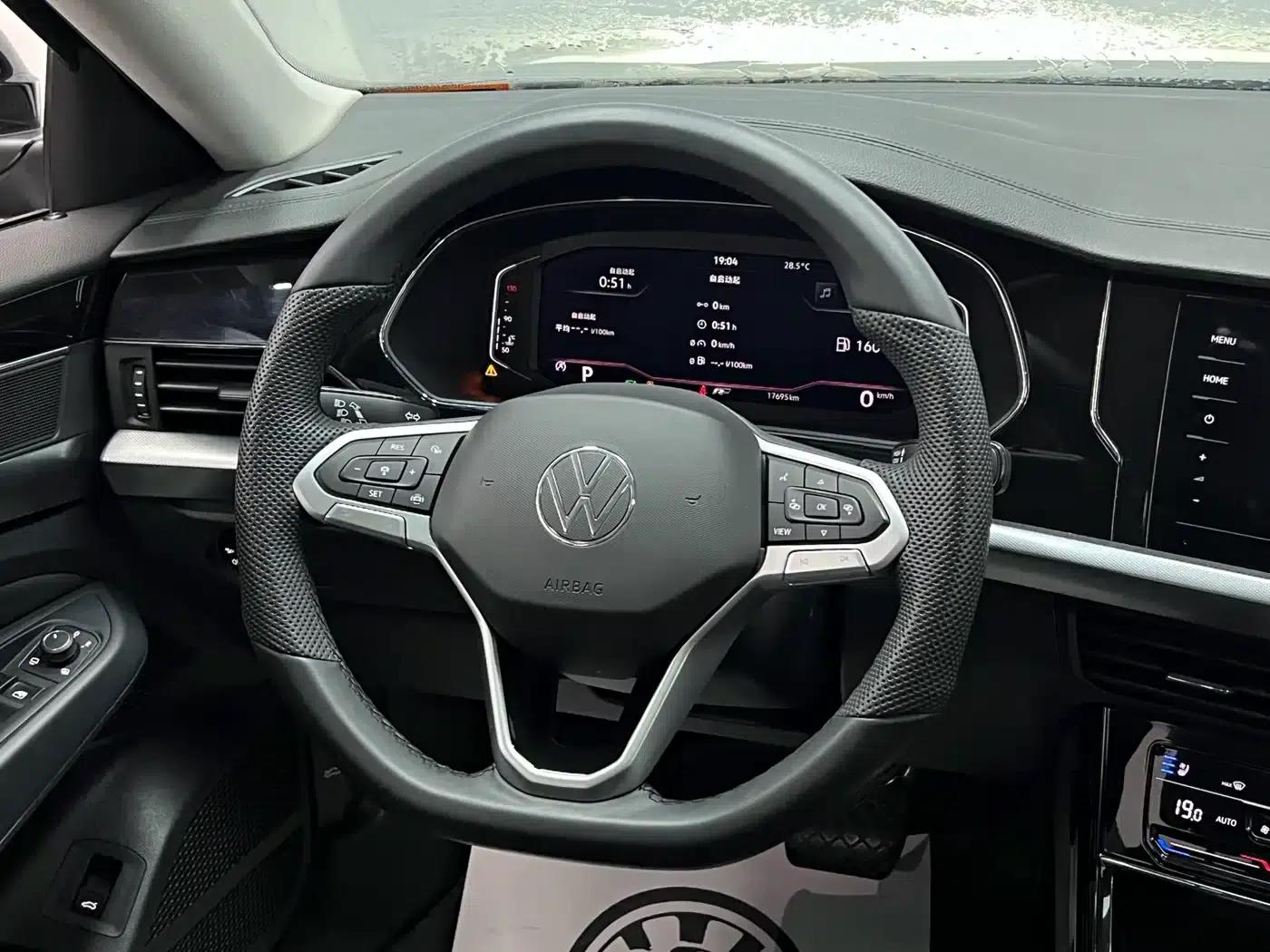 2025 Volkswagen Passat Outstanding Edition 330TSI Starry Sky Elite Edition — миниатюра 27