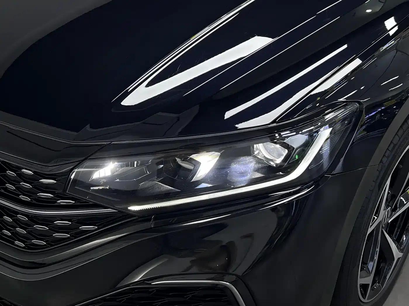 2025 Volkswagen Passat Outstanding Edition 330TSI Starry Sky Elite Edition — миниатюра 7