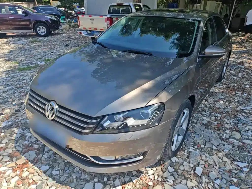 2013 Passat 2.0TSI DSG Royal Edition — миниатюра 1