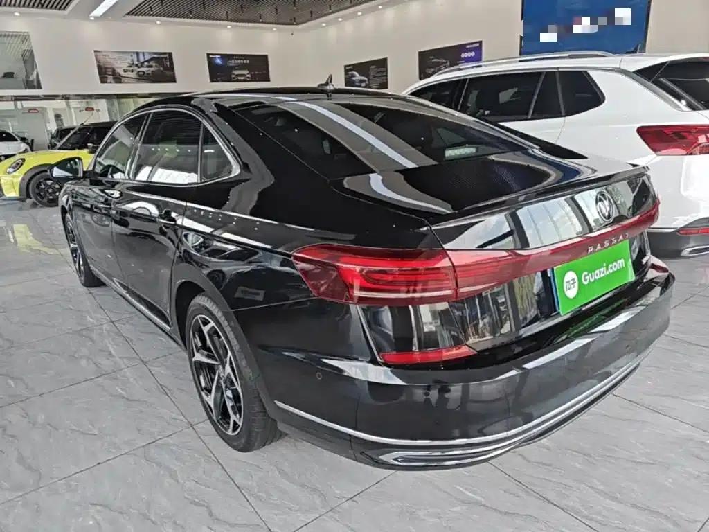 2023 Passat Facelift 330TSI Starry Sky Luxury Edition — миниатюра 5