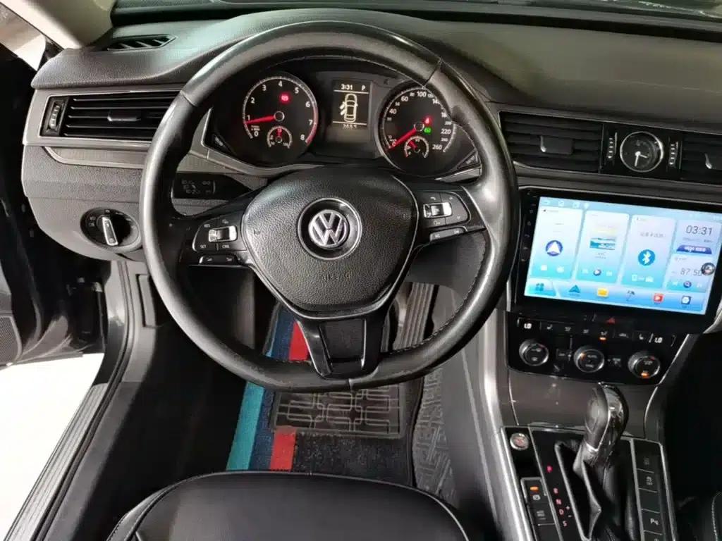 2017 Passat 330TSI DSG Premium Edition — миниатюра 11