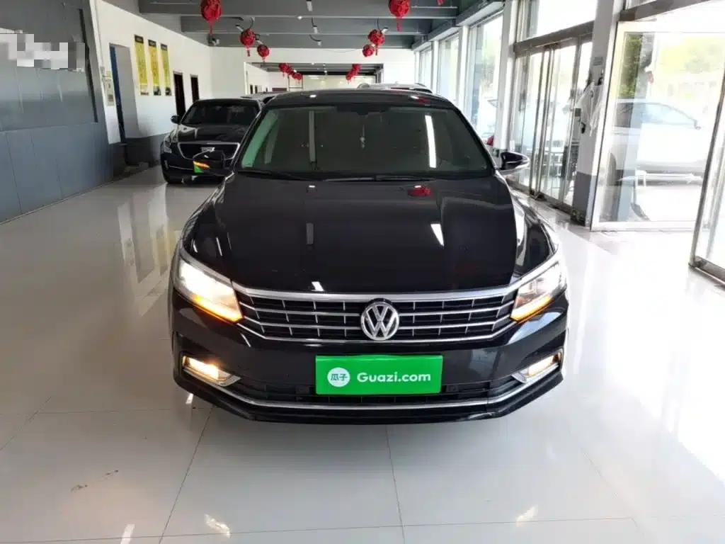 2017 Passat 330TSI DSG Premium Edition — миниатюра 3