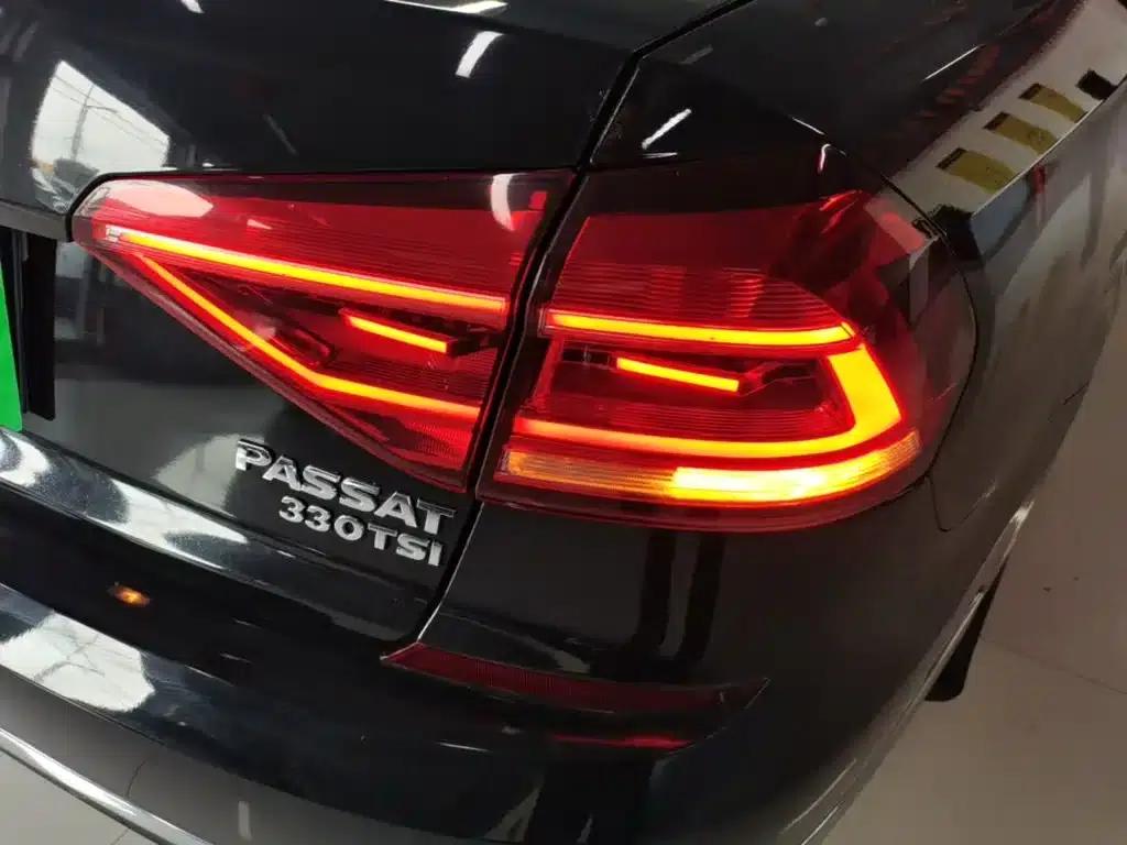 2017 Passat 330TSI DSG Premium Edition — миниатюра 8