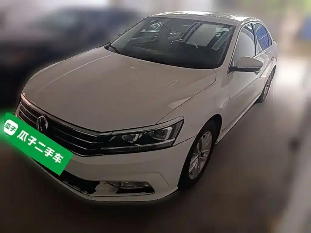 2016 Passat 330TSI DSG Premium Edition — миниатюра 1
