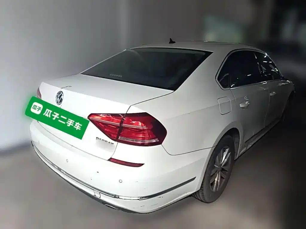 2016 Passat 330TSI DSG Premium Edition — миниатюра 12