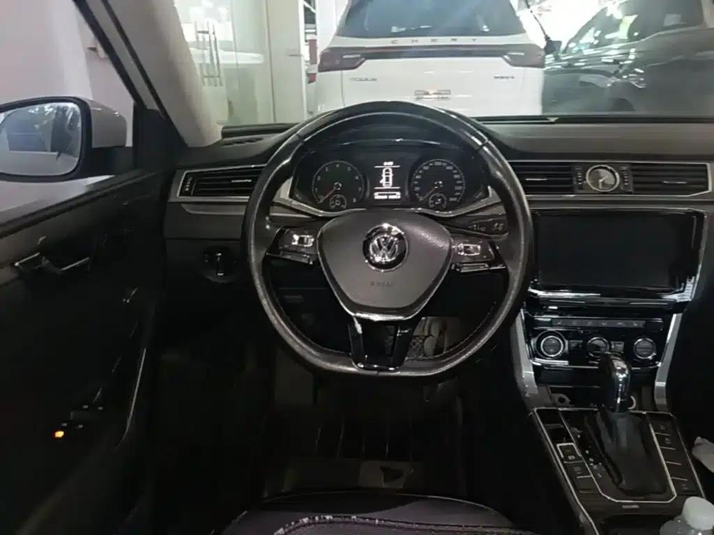 2016 Passat 330TSI DSG Premium Edition — миниатюра 17