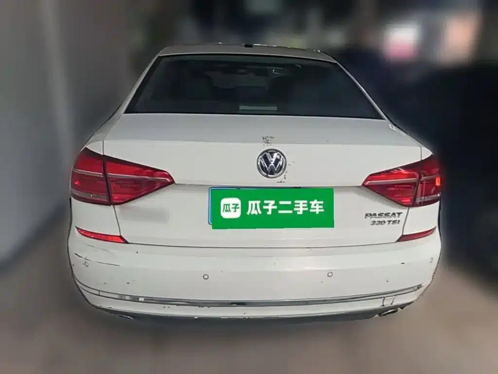 2016 Passat 330TSI DSG Premium Edition — миниатюра 10