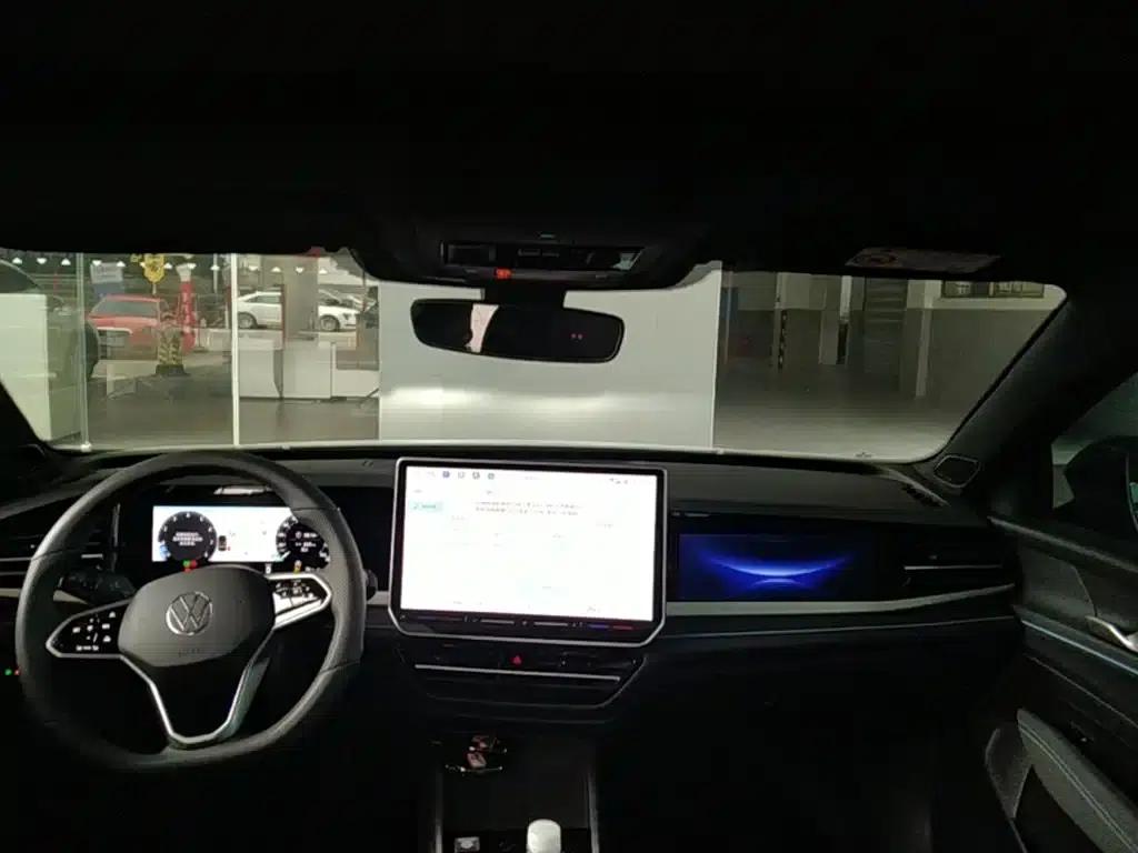 2026 Passat Pro 380TSI Starry Dragon Edition — миниатюра 25