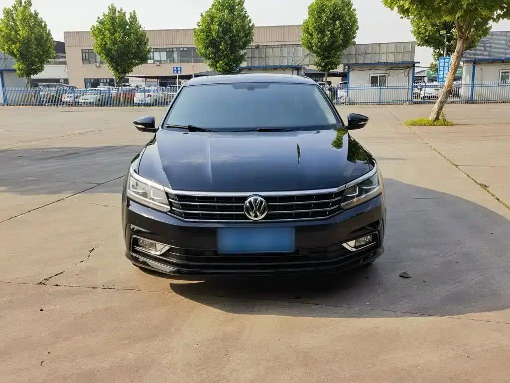 2017 Passat 330TSI DSG Premium Edition — миниатюра 3