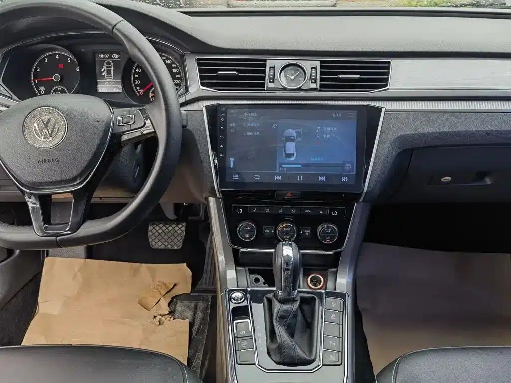 2017 Passat 330TSI DSG Premium Edition — миниатюра 10
