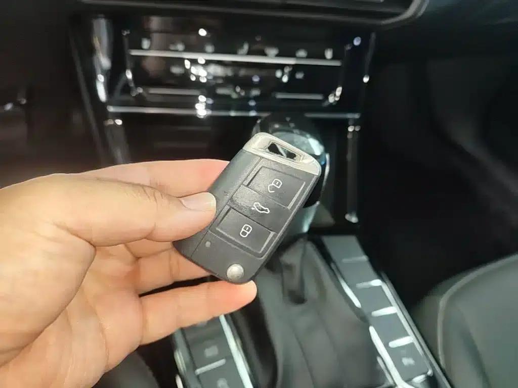 2025 Volkswagen Passat Outstanding Edition 330TSI Starry Sky Elite Edition — миниатюра 9