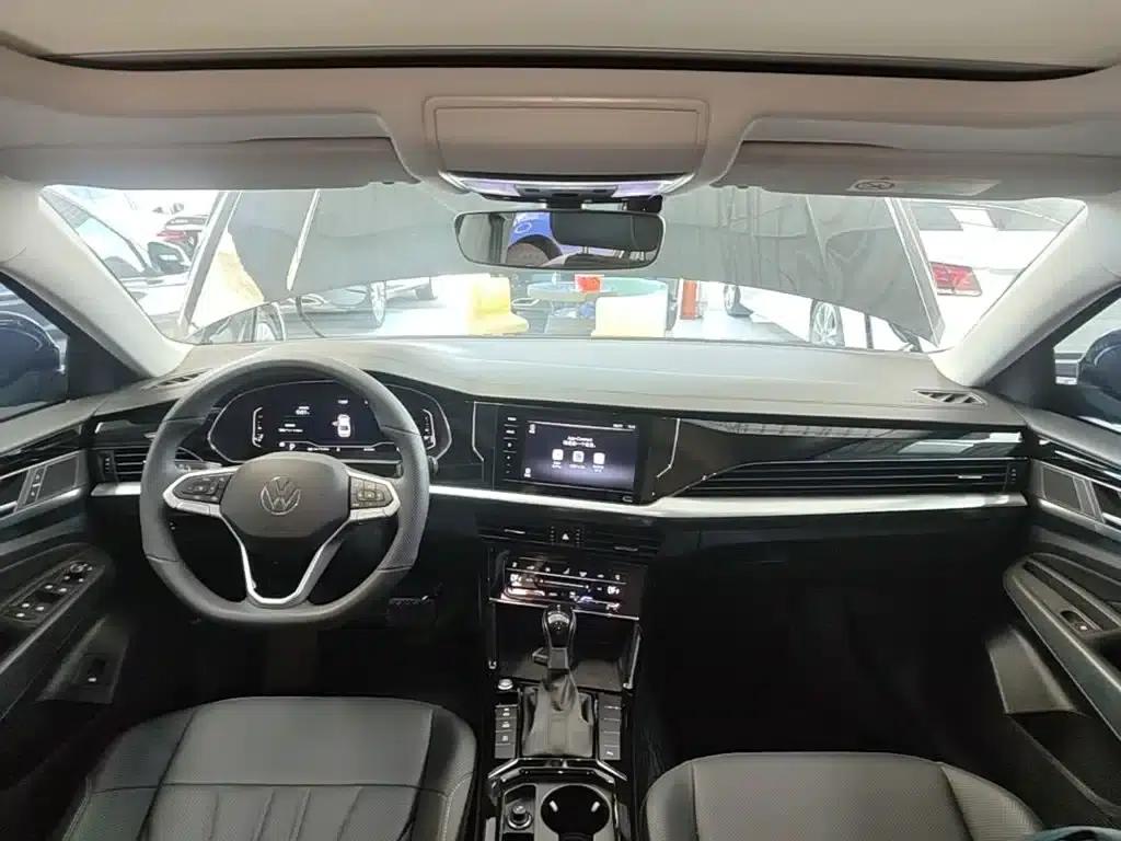 2025 Volkswagen Passat Outstanding Edition 330TSI Starry Sky Elite Edition — миниатюра 10