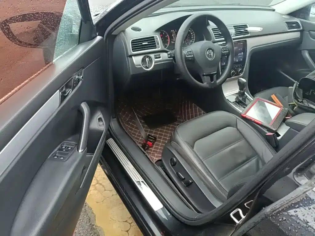 2015 Passat 1.8TSI DSG Premium Edition — миниатюра 16