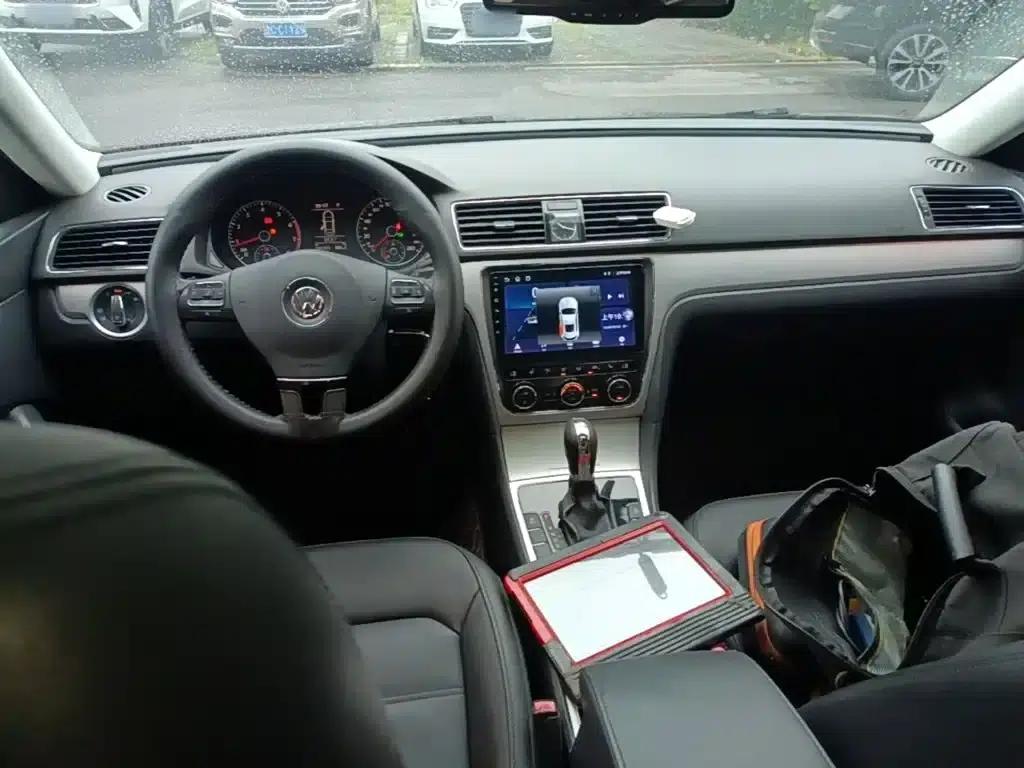2015 Passat 1.8TSI DSG Premium Edition — миниатюра 10