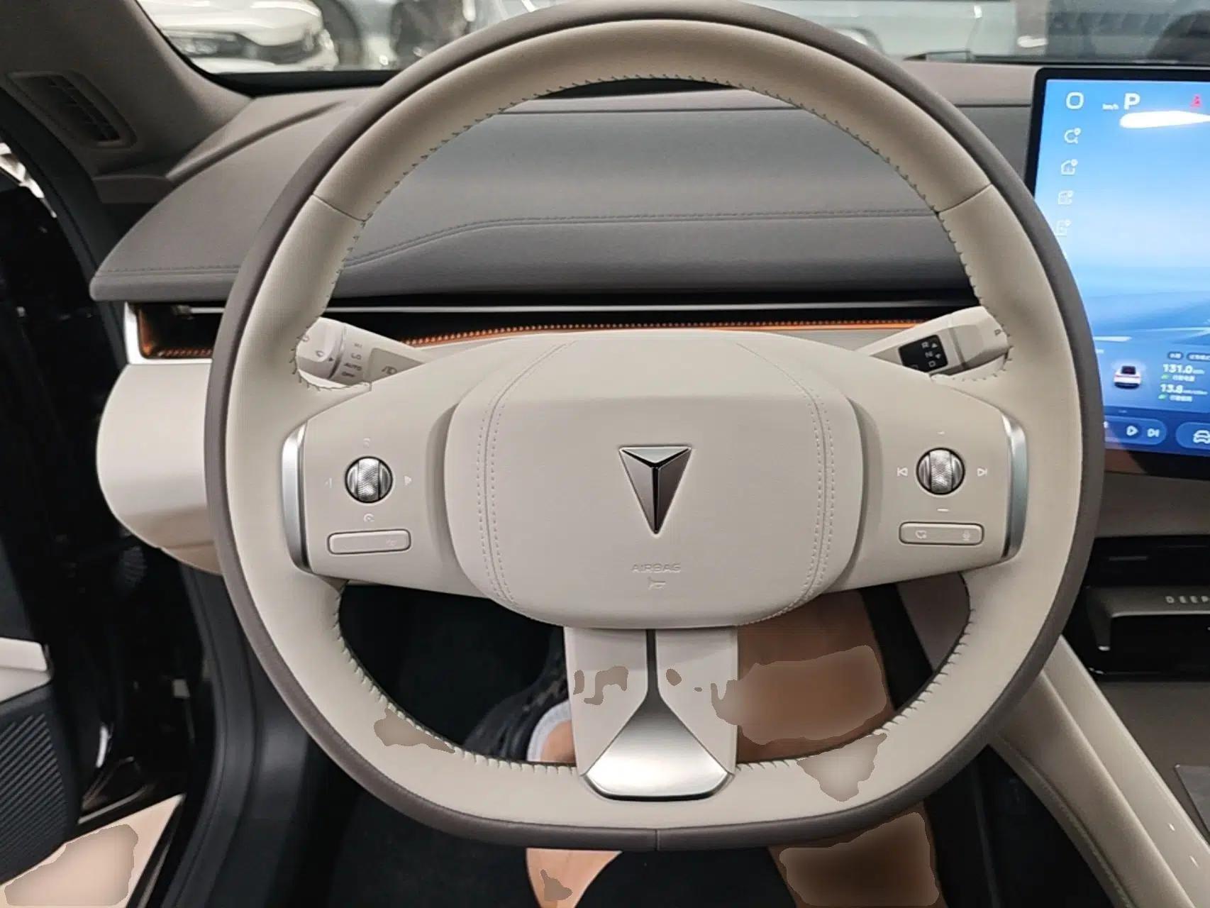 Deepal L07 2026 Model 660Ultra Huawei Qiankun Intelligent Driving ADS SE Edition — миниатюра 18