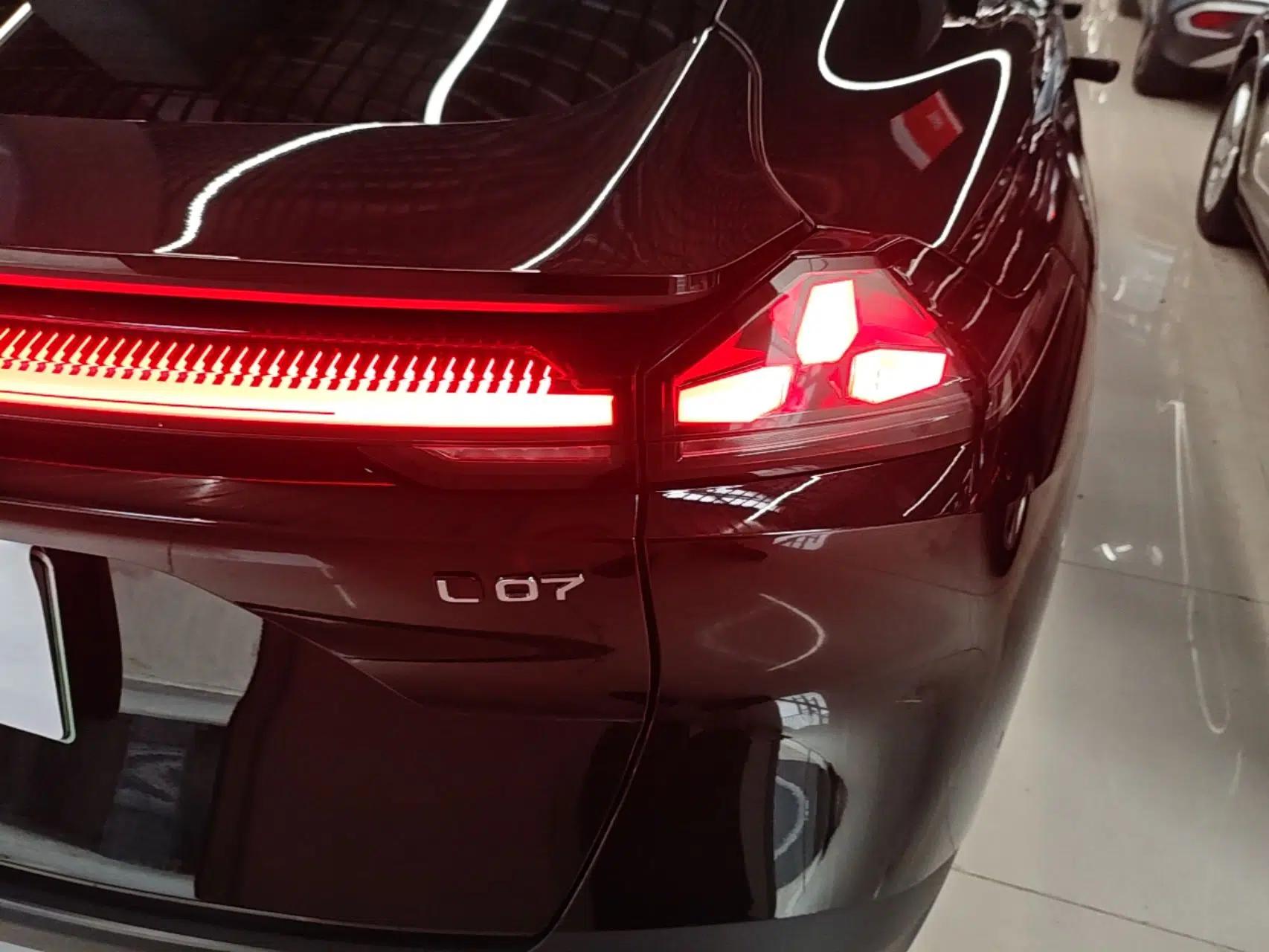 Deepal L07 2026 Model 660Ultra Huawei Qiankun Intelligent Driving ADS SE Edition — миниатюра 9