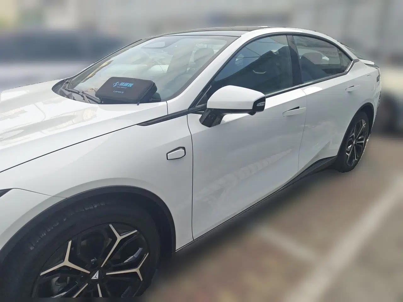 Deepal L07 2025 230 Ultra Qiankun Intelligent Driving ADS SE Range-Extended Version — миниатюра 1