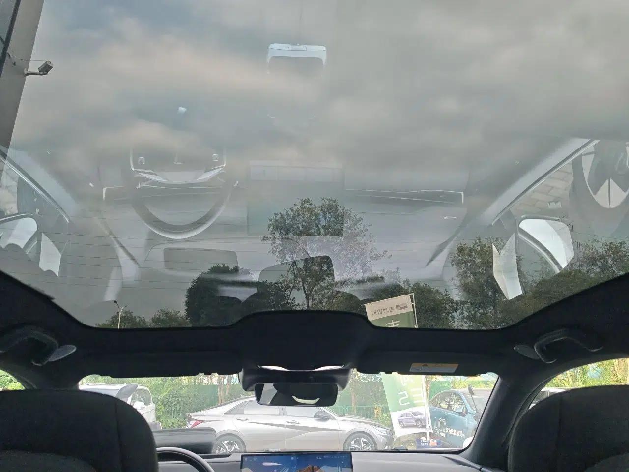 Deepal L07 2025 230 Ultra Qiankun Intelligent Driving ADS SE Range-Extended Version — миниатюра 18