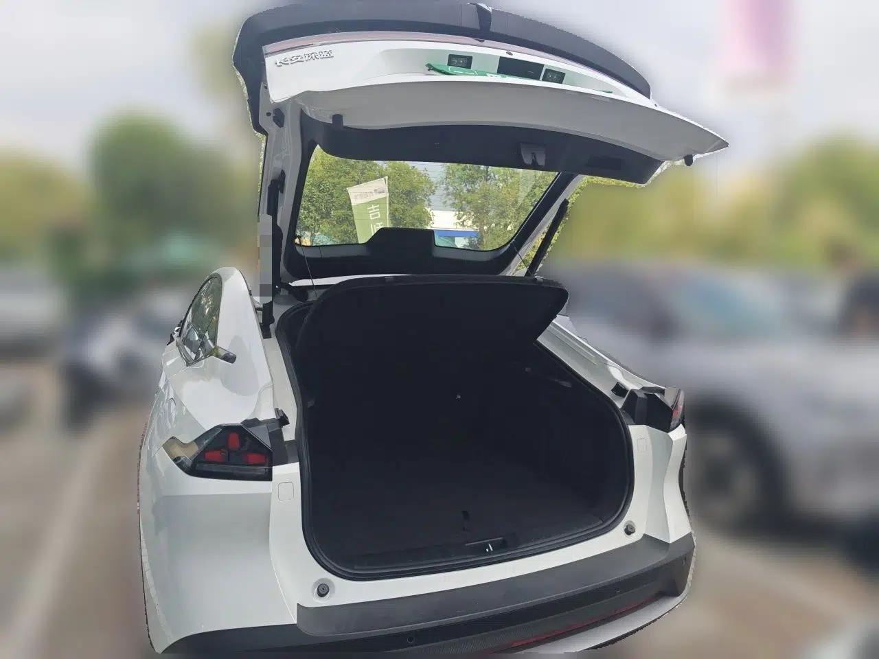 Deepal L07 2025 230 Ultra Qiankun Intelligent Driving ADS SE Range-Extended Version — миниатюра 19