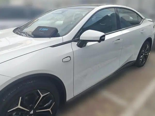 Deepal L07 2025 230 Ultra Qiankun Intelligent Driving ADS SE Range-Extended Version