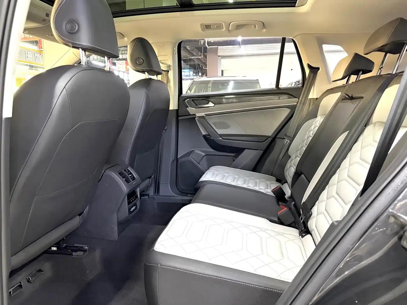Tayron 2023 280TSI 2WD Luxury Plus Advanced Edition — миниатюра 6