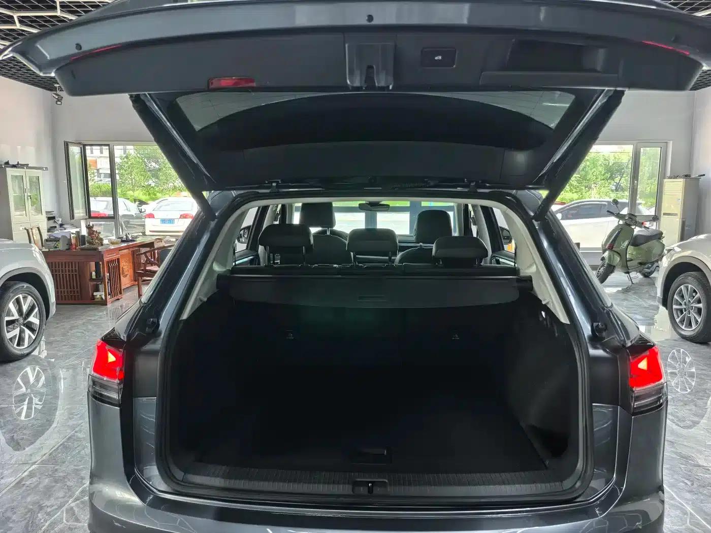 Tayron 2023 280TSI 2WD Luxury Plus Advanced Edition — миниатюра 13