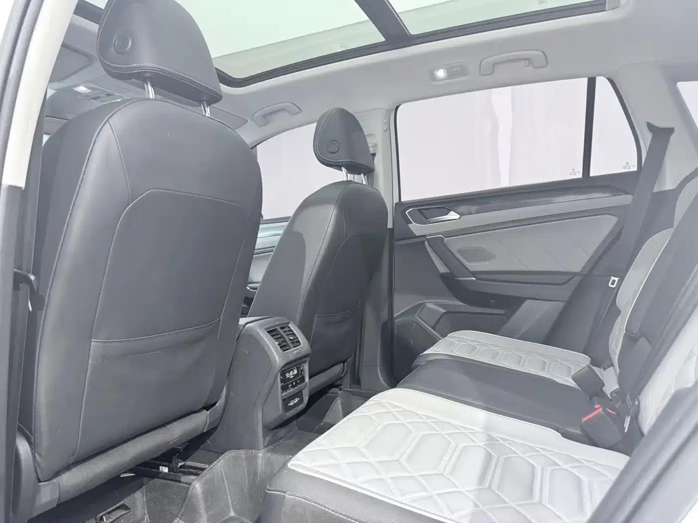 Tayron 2023 280TSI 2WD Luxury Plus Advanced Edition — миниатюра 14