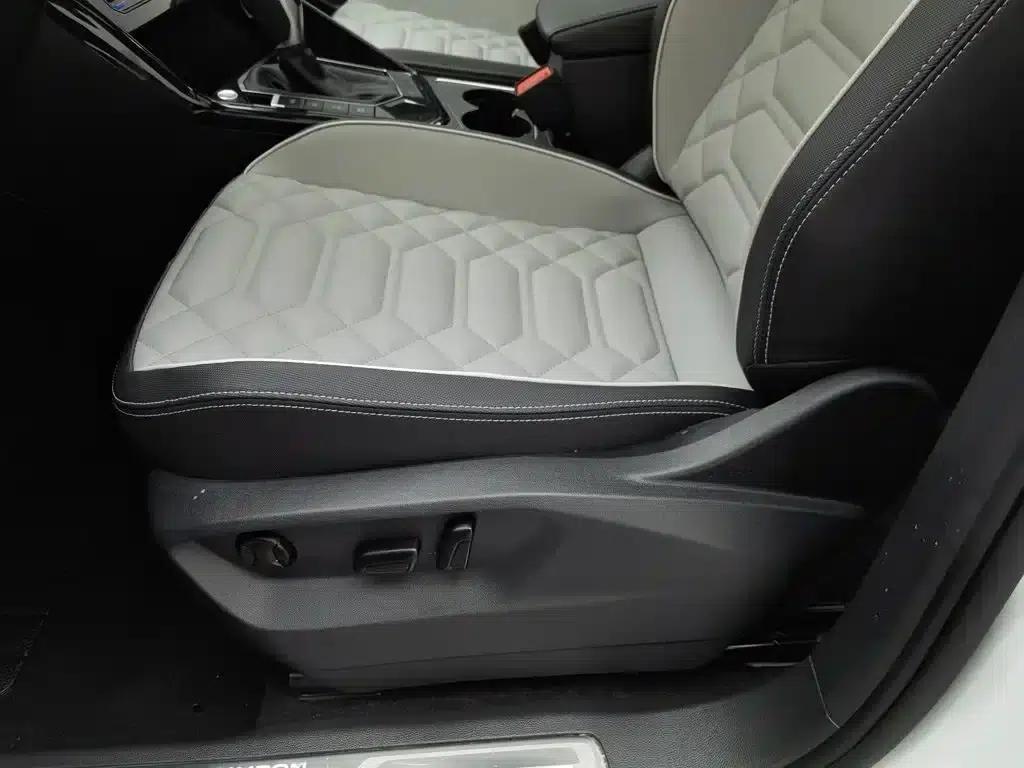 Tayron 2023 330TSI 2WD R-Line High-Performance Edition — миниатюра 20
