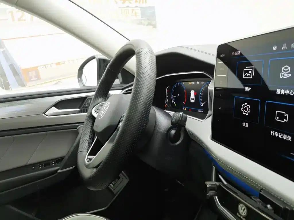 Tayron 2023 330TSI 2WD R-Line High-Performance Edition — миниатюра 22
