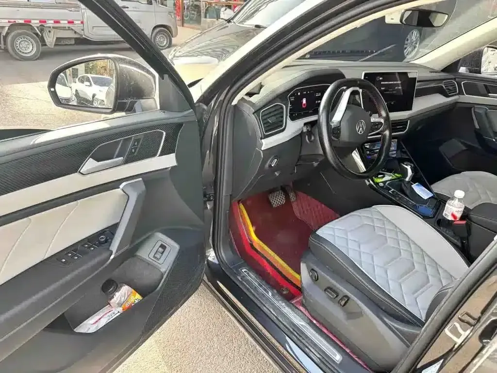 Tayron 2024 330TSI 2WD Luxury Plus Advanced Edition — миниатюра 3
