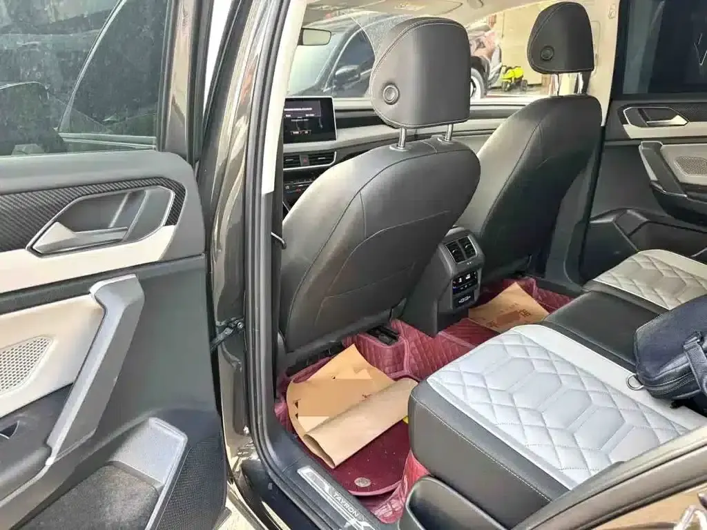 Tayron 2024 330TSI 2WD Luxury Plus Advanced Edition — миниатюра 4