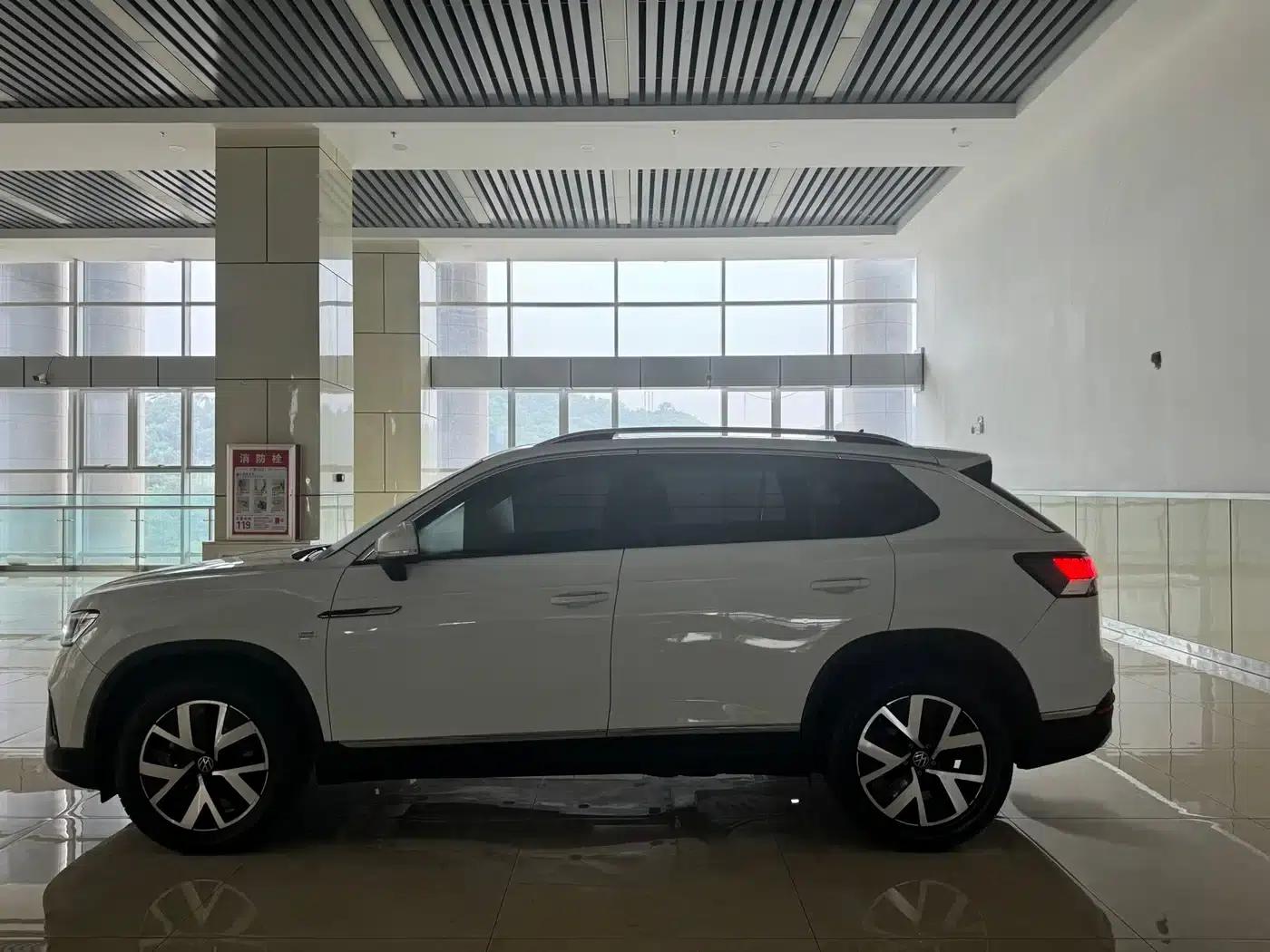 Tayron 2023 330TSI 2WD Luxury Plus Advanced Edition — миниатюра 12