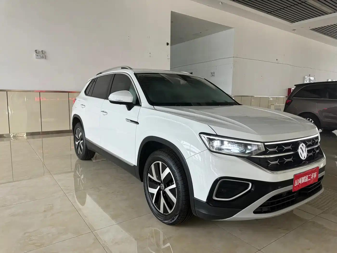 Tayron 2023 330TSI 2WD Luxury Plus Advanced Edition — миниатюра 3