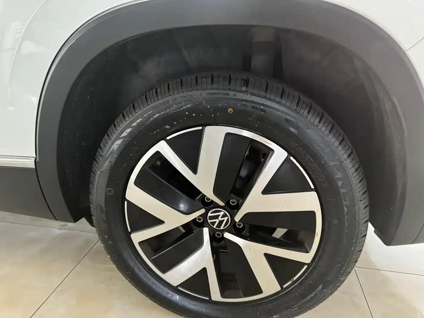 Tayron 2023 330TSI 2WD Luxury Plus Advanced Edition — миниатюра 10