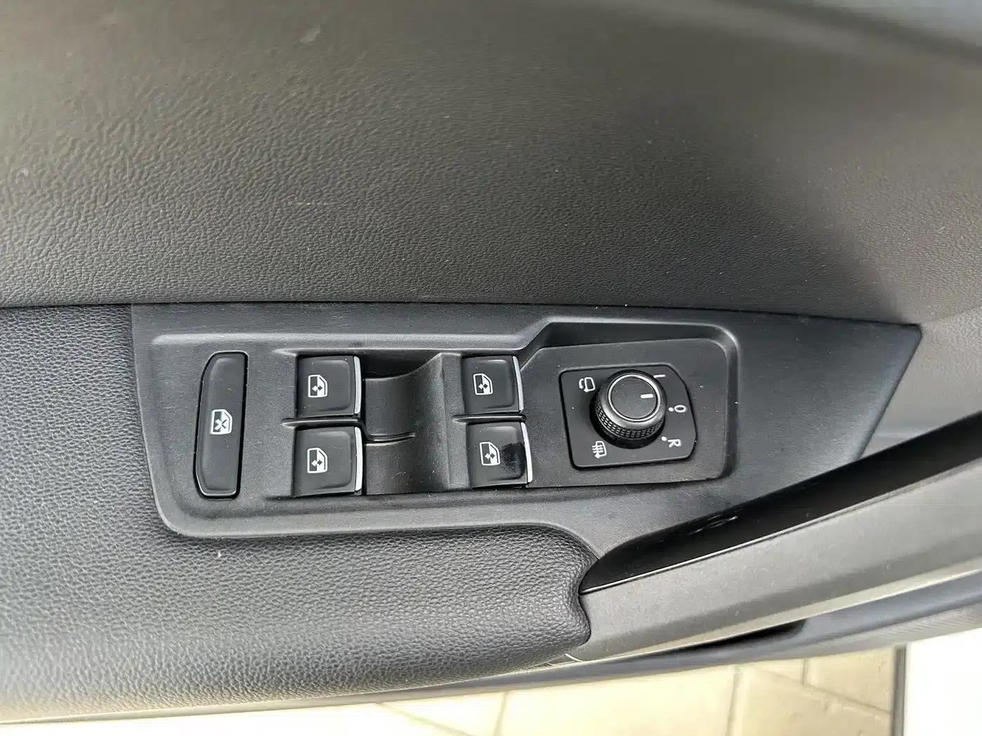 Tayron 2022 280TSI 2WD Luxury Intelligent Edition — миниатюра 22