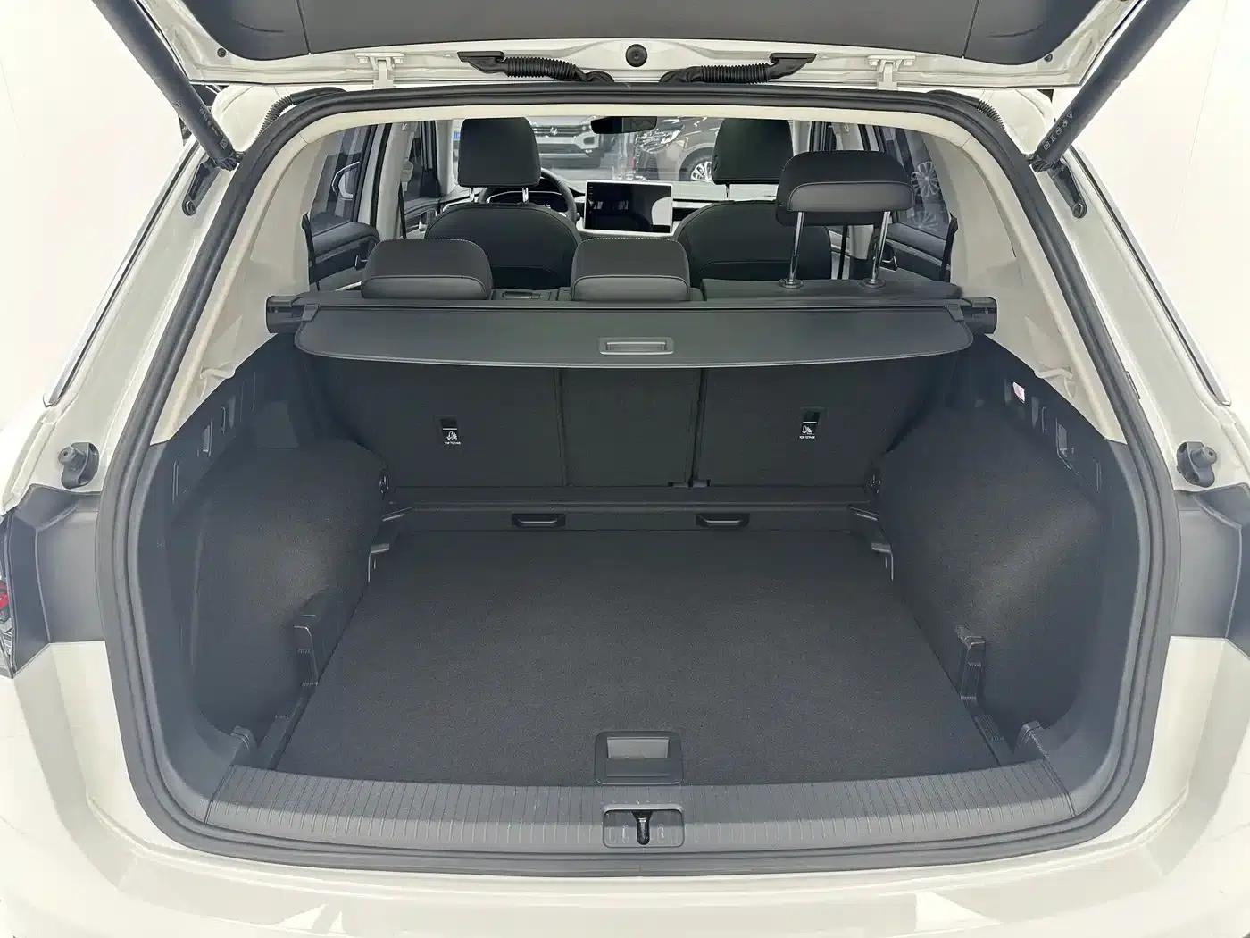 Tayron 2023 280TSI 2WD Luxury Plus Advanced Edition — миниатюра 18