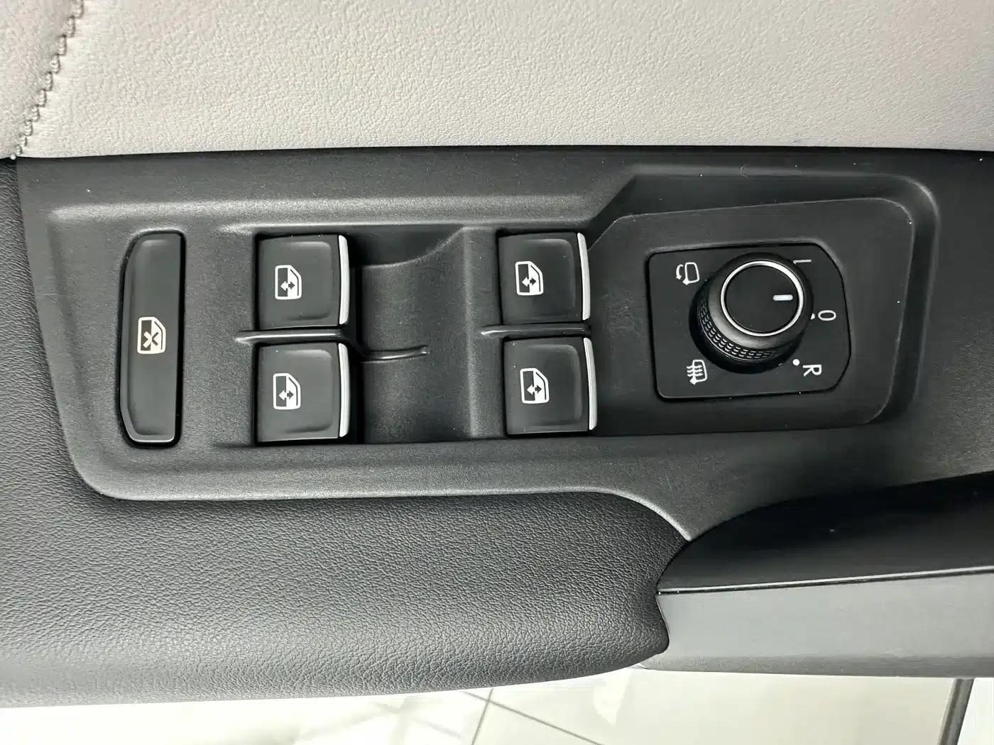 Tayron 2023 280TSI 2WD Luxury Plus Advanced Edition — миниатюра 12