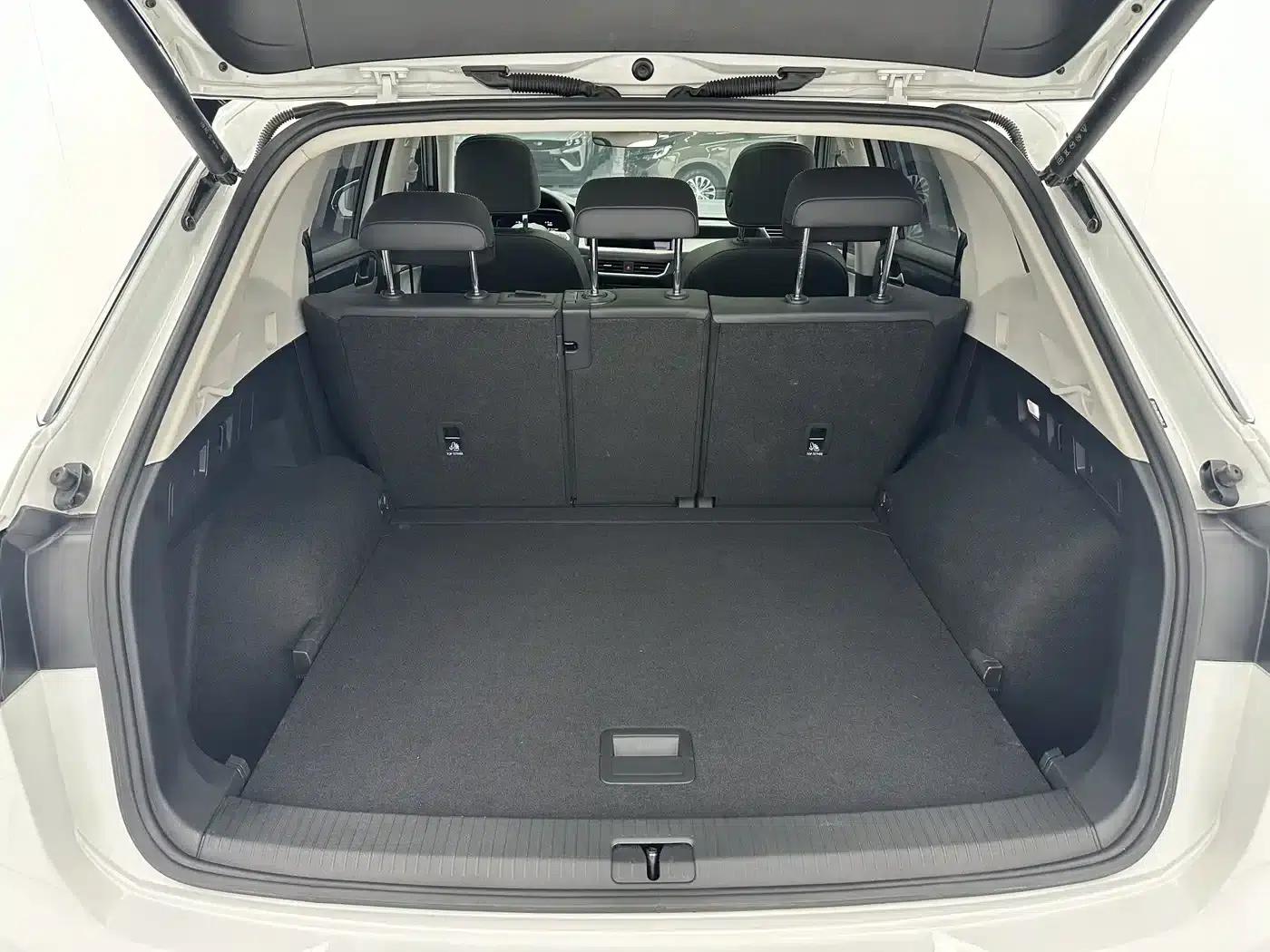 Tayron 2023 280TSI 2WD Luxury Plus Advanced Edition — миниатюра 18