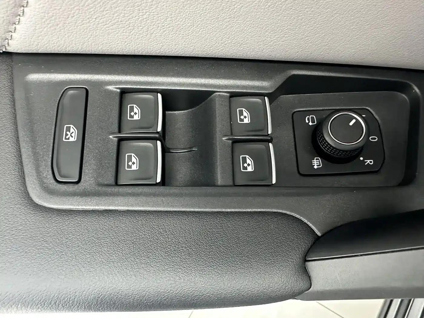 Tayron 2023 280TSI 2WD Luxury Plus Advanced Edition — миниатюра 12