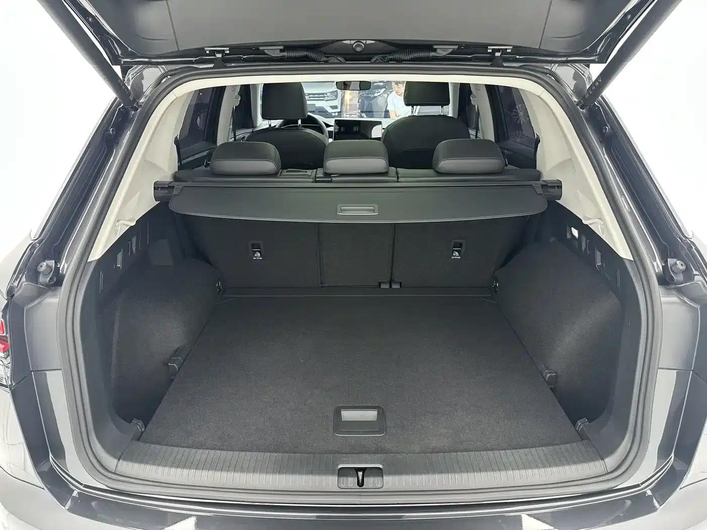 Tayron 2023 280TSI 2WD Luxury Plus Advanced Edition — миниатюра 18