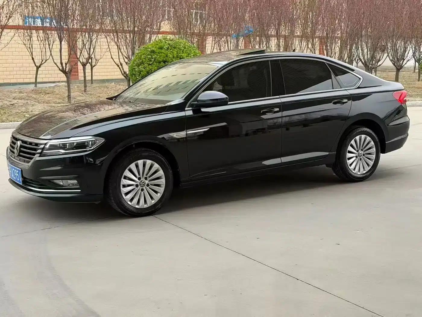 2021 Volkswagen Lavida 280TSI DSG Comfort Edition — миниатюра 3