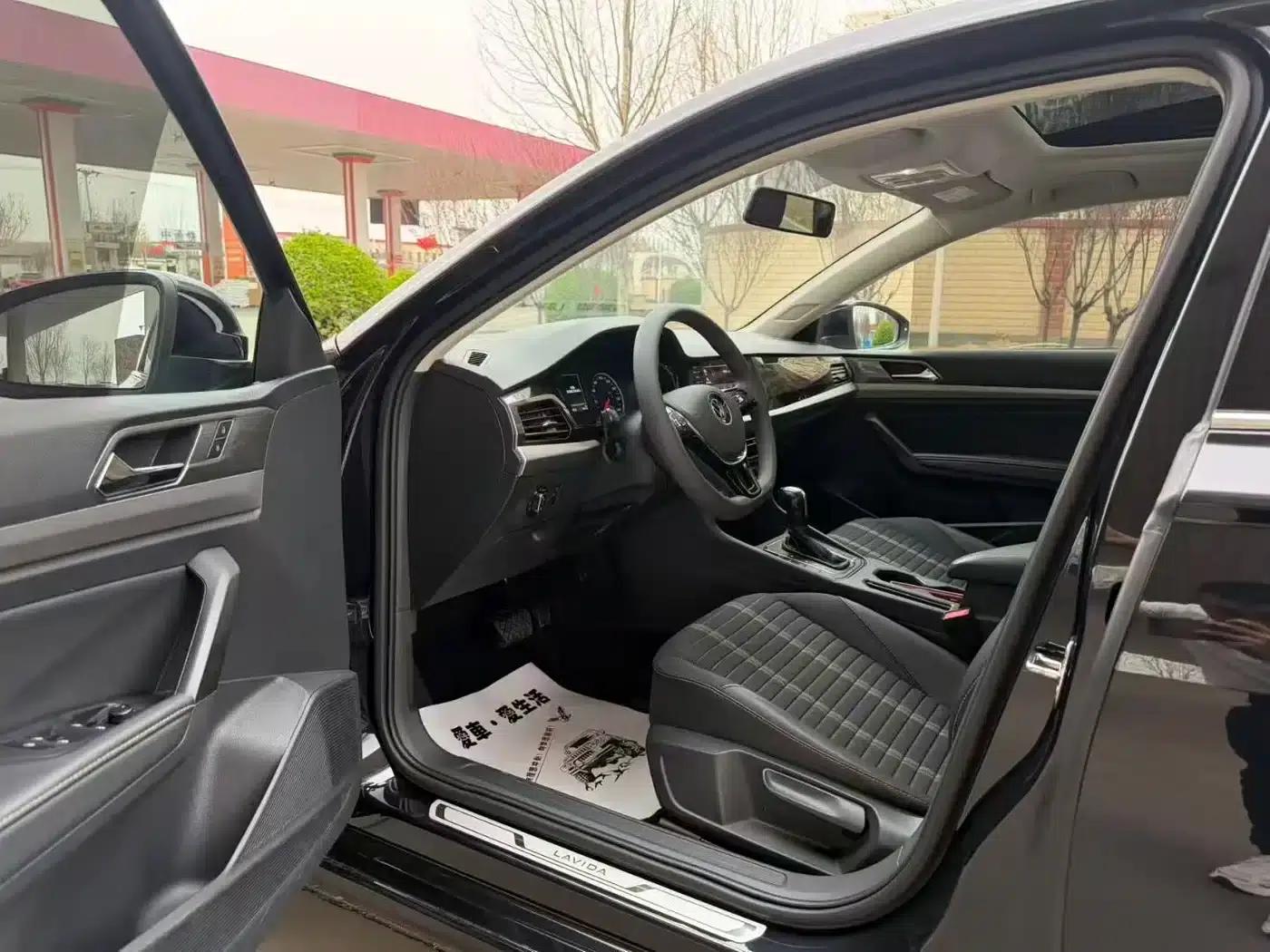 2021 Volkswagen Lavida 280TSI DSG Comfort Edition — миниатюра 7