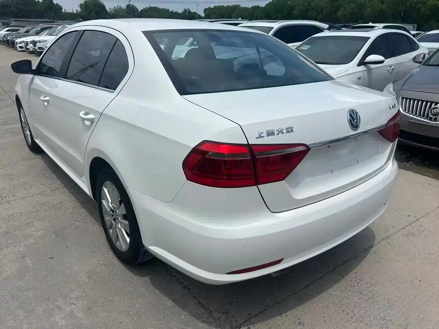 2013 Volkswagen Lavida Classic Facelift 1.6L Automatic Comfort Edition — миниатюра 6