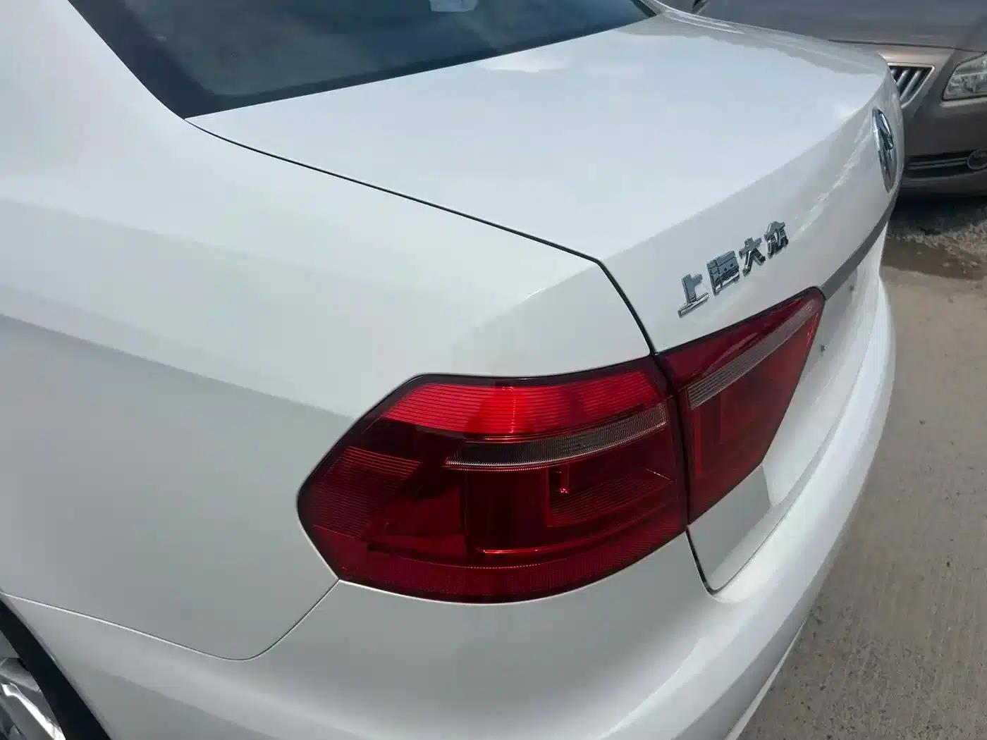 2013 Volkswagen Lavida Classic Facelift 1.6L Automatic Comfort Edition — миниатюра 8