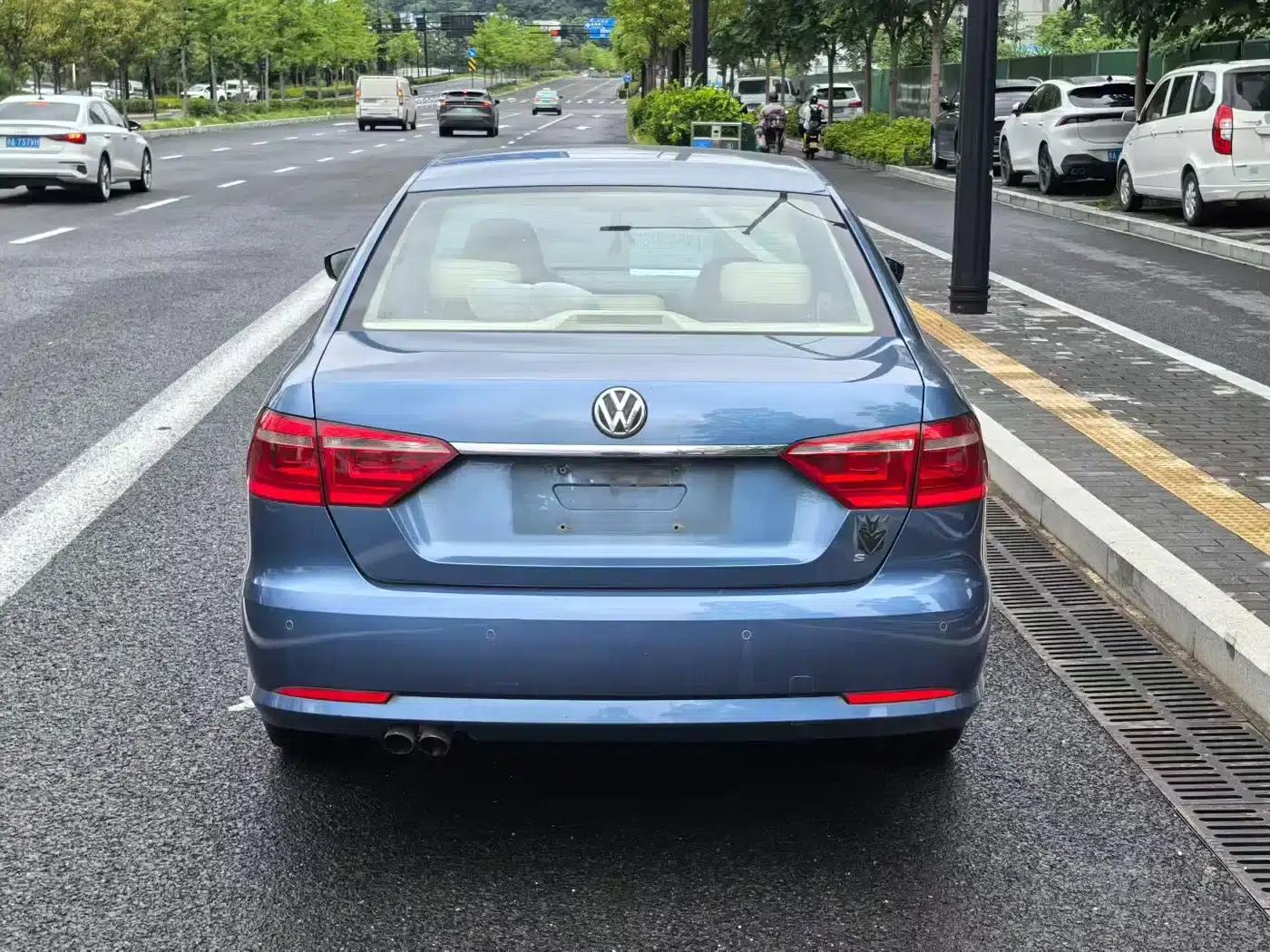 2013 Volkswagen Lavida Facelift 1.4TSI DSG Comfort Edition — миниатюра 3