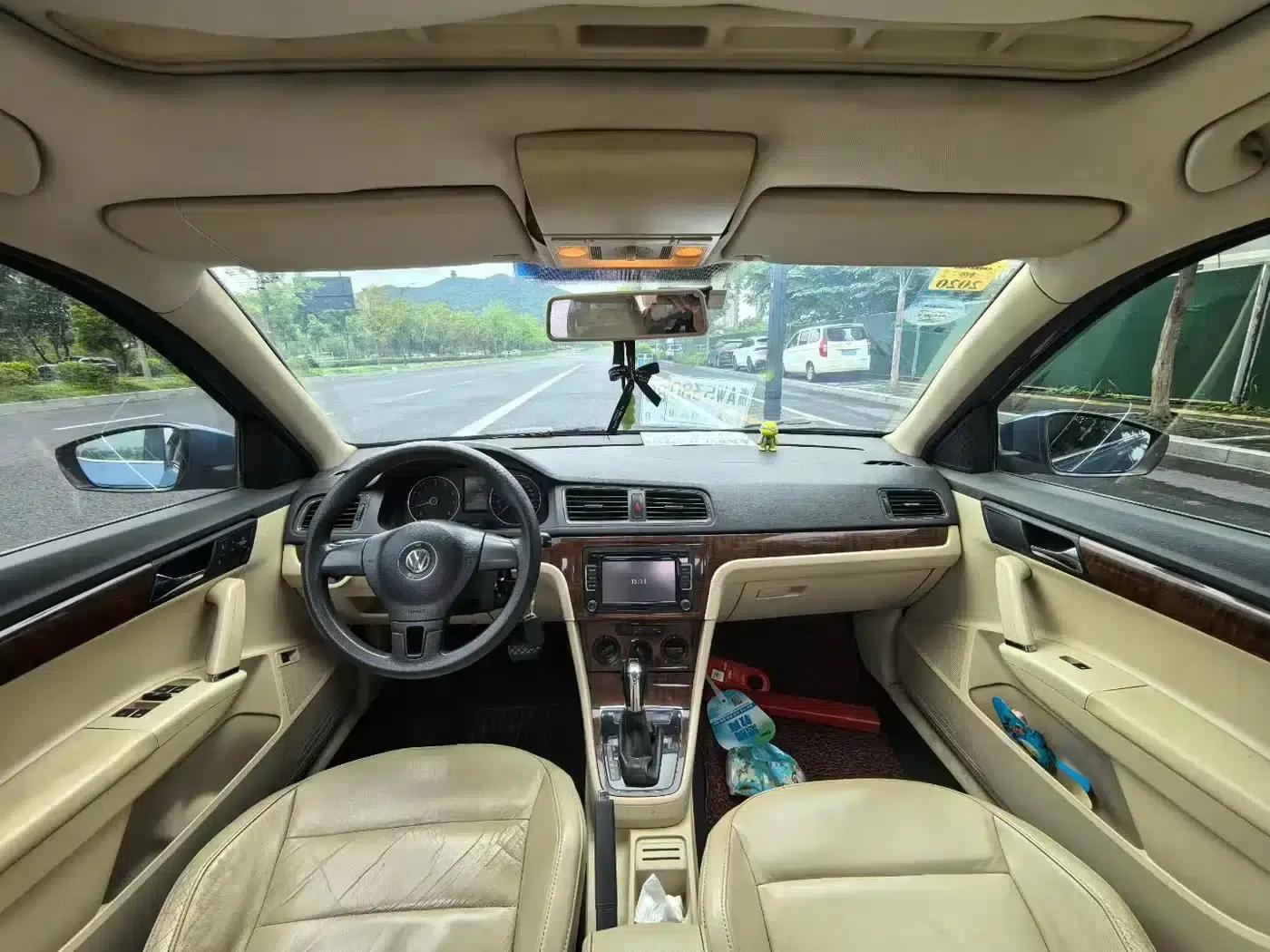 2013 Volkswagen Lavida Facelift 1.4TSI DSG Comfort Edition — миниатюра 8